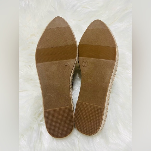 Universal Thread Lona Flats Cream Size 7 NWT - Picture 5 of 5